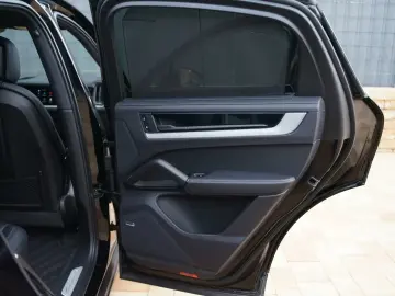 Porsche Cayenne Coupe E-Hybrid  AHK P-DISPLAY BOSE