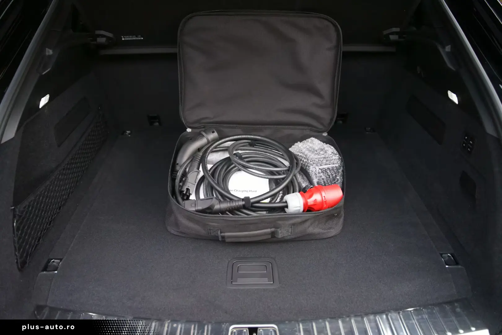 Porsche Cayenne Coupe E-Hybrid  AHK P-DISPLAY BOSE