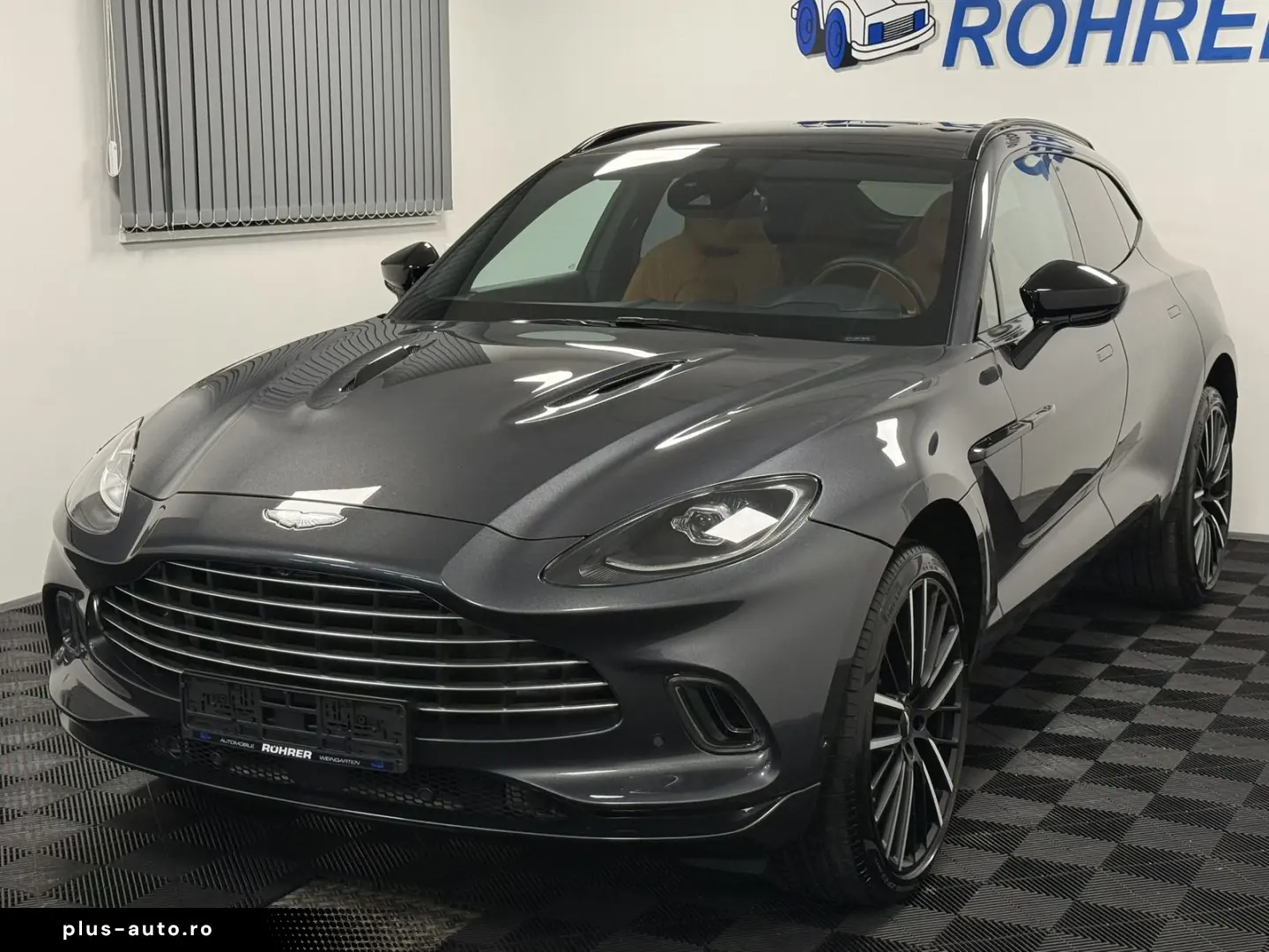 ASTON MARTIN DBX 4.0 V8 Xenon Grey-Signature Metalli&hellip;