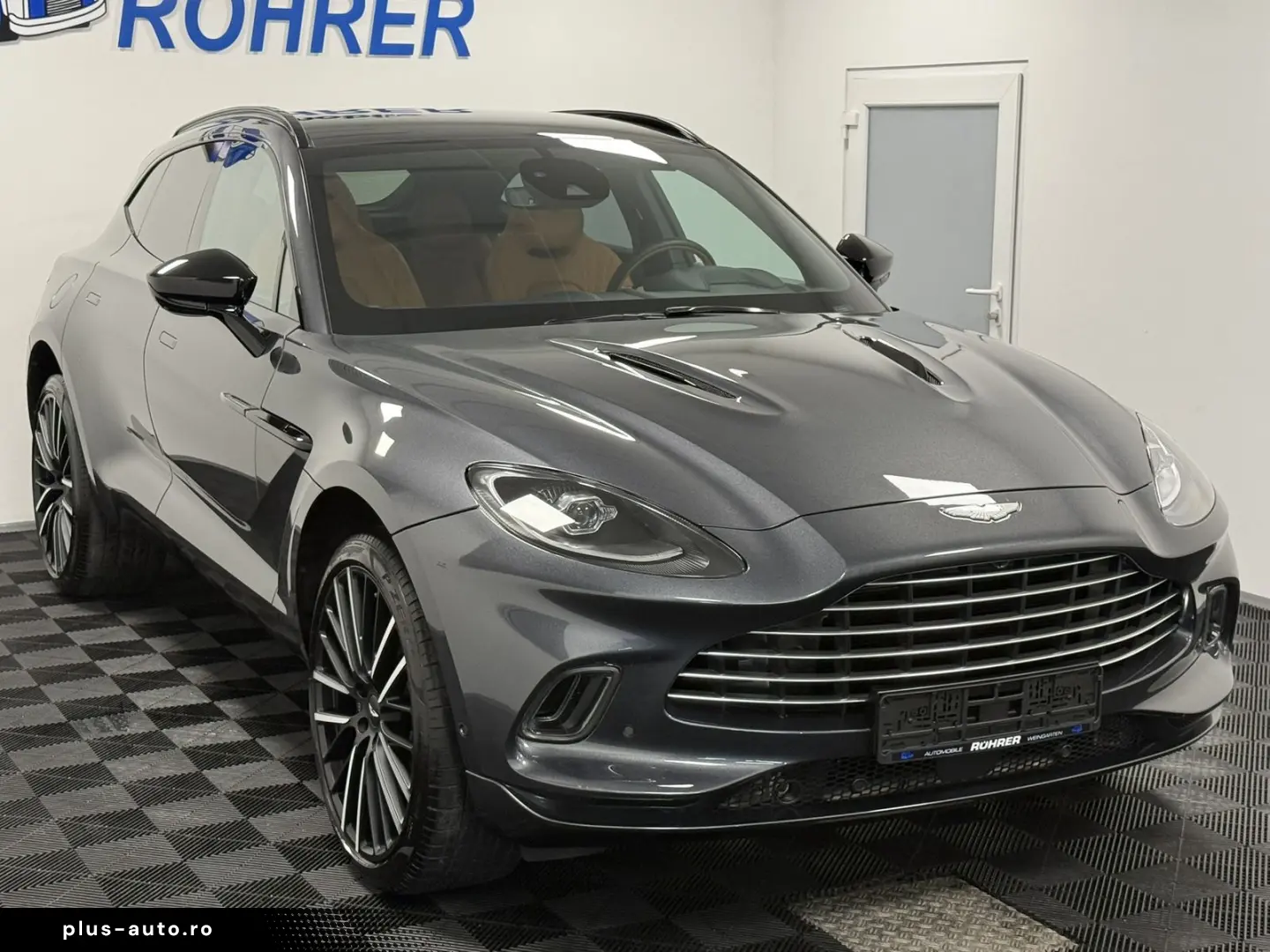 ASTON MARTIN DBX 4.0 V8 Xenon Grey-Signature Metalli&hellip;