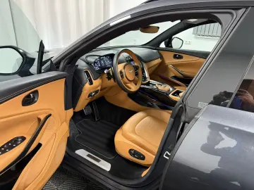 ASTON MARTIN DBX 4.0 V8 Xenon Grey-Signature Metalli&hellip;