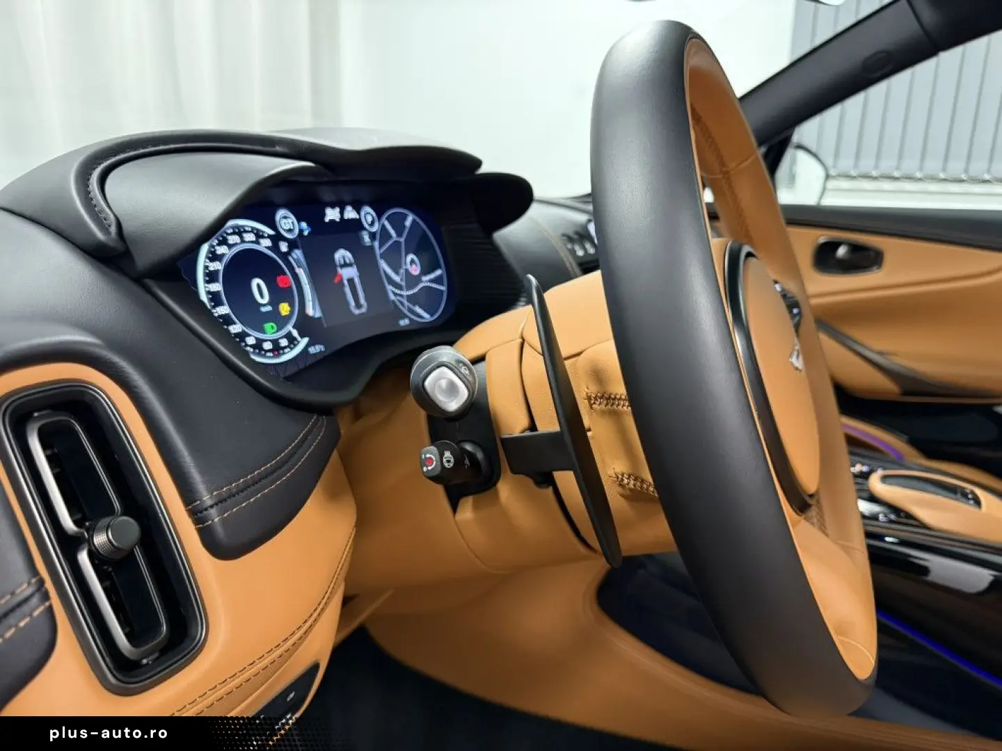 ASTON MARTIN DBX 4.0 V8 Xenon Grey-Signature Metalli&hellip;