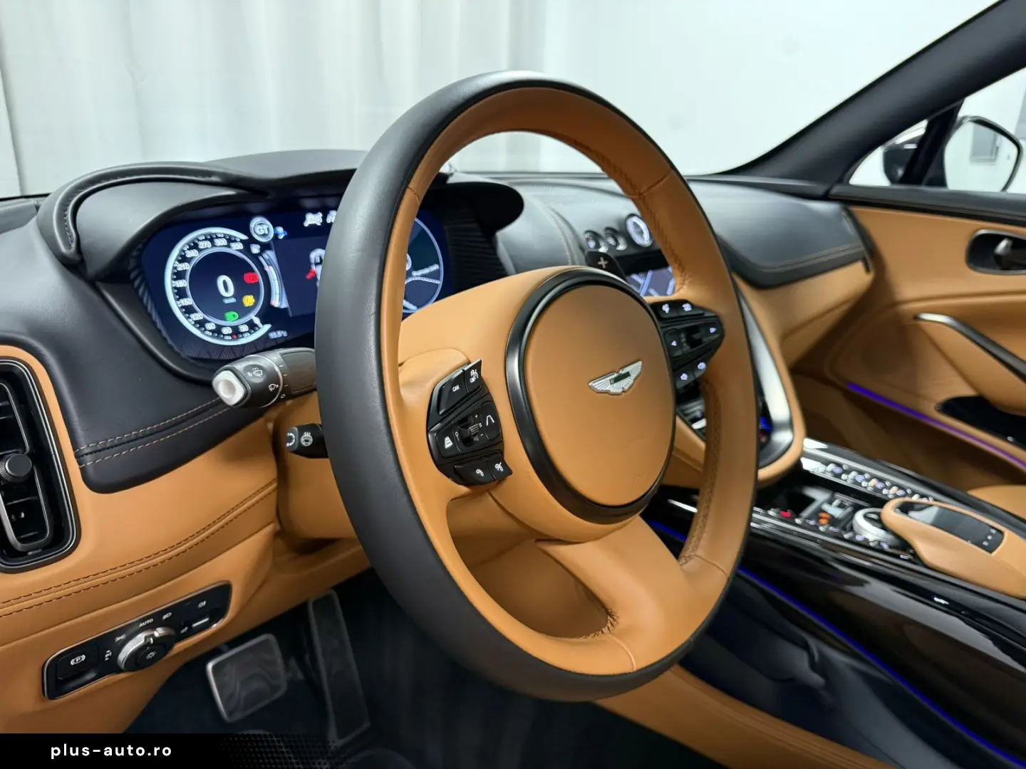 ASTON MARTIN DBX 4.0 V8 Xenon Grey-Signature Metalli&hellip;