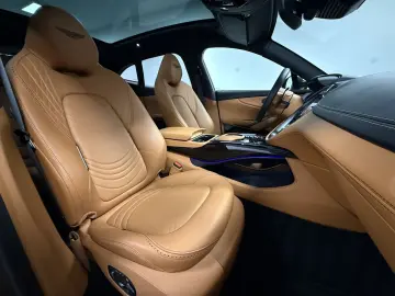 ASTON MARTIN DBX 4.0 V8 Xenon Grey-Signature Metalli&hellip;