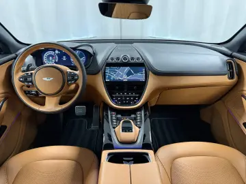 ASTON MARTIN DBX 4.0 V8 Xenon Grey-Signature Metalli&hellip;