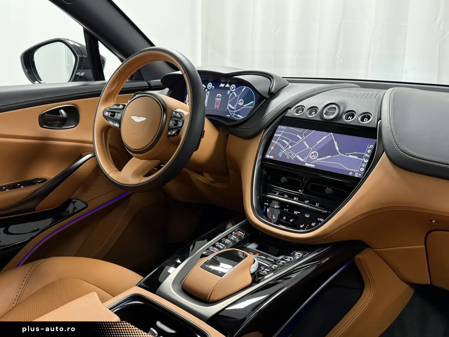 ASTON MARTIN DBX 4.0 V8 Xenon Grey-Signature Metalli&hellip;