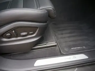 Porsche Cayenne Coupe S E-Hybrid  HLA HEAD-UP INNO