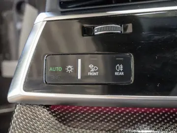 AUDI Q8 50 TDI S Line Comp plus quattro tiptronic AHK