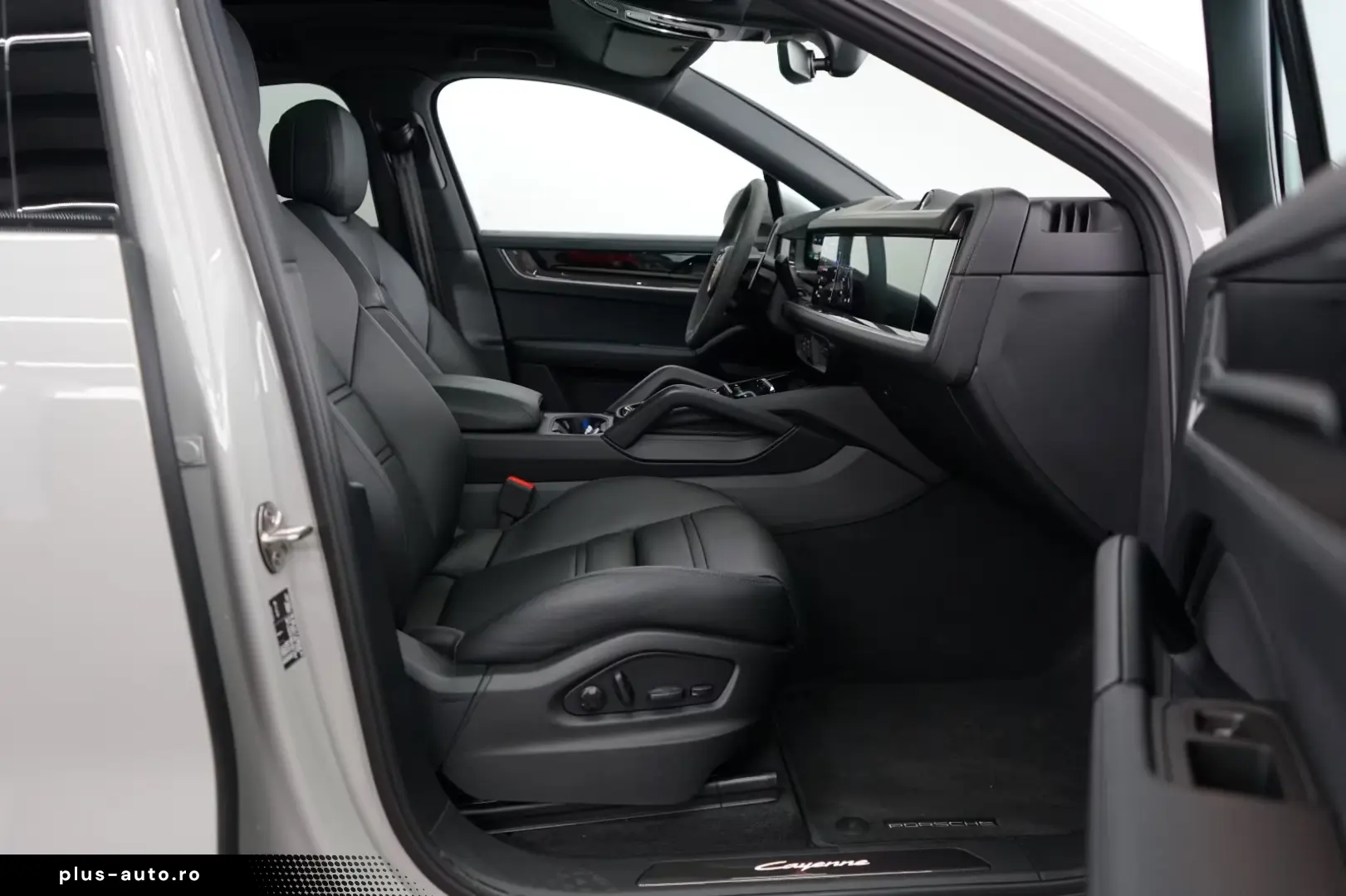 Porsche Cayenne Coupe E-Hybrid Chalk P-Display HUD Towbar