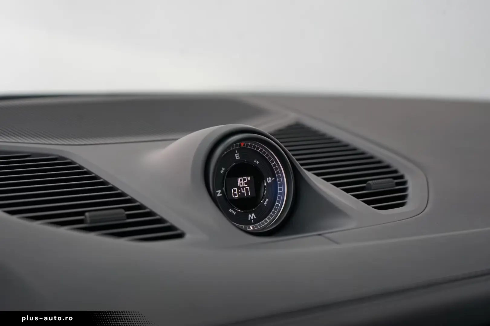 Porsche Cayenne Coupe E-Hybrid Chalk P-Display HUD Towbar