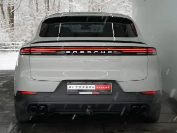 Porsche Cayenne Coupe E-Hybrid Chalk P-Display HUD Towbar