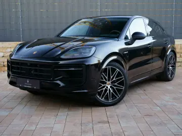 Porsche Cayenne Coupe E-Hybrid SportDesign P-Display