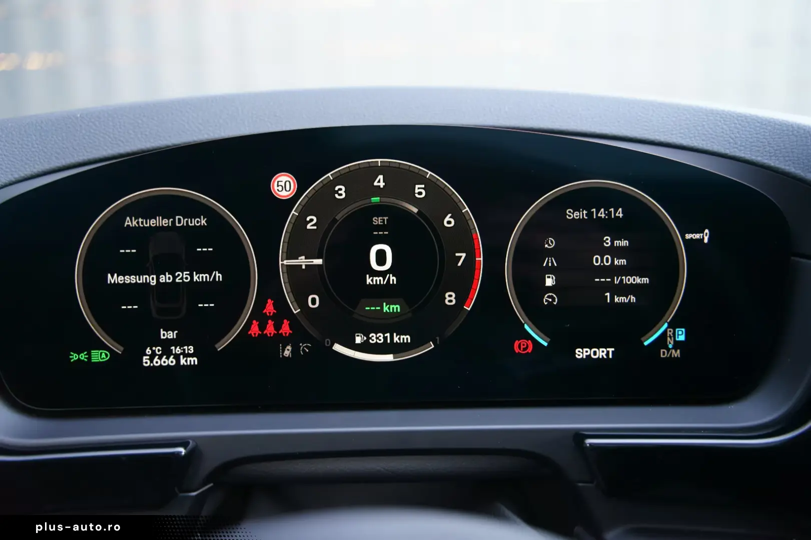 Porsche Cayenne Coupe E-Hybrid SportDesign P-Display
