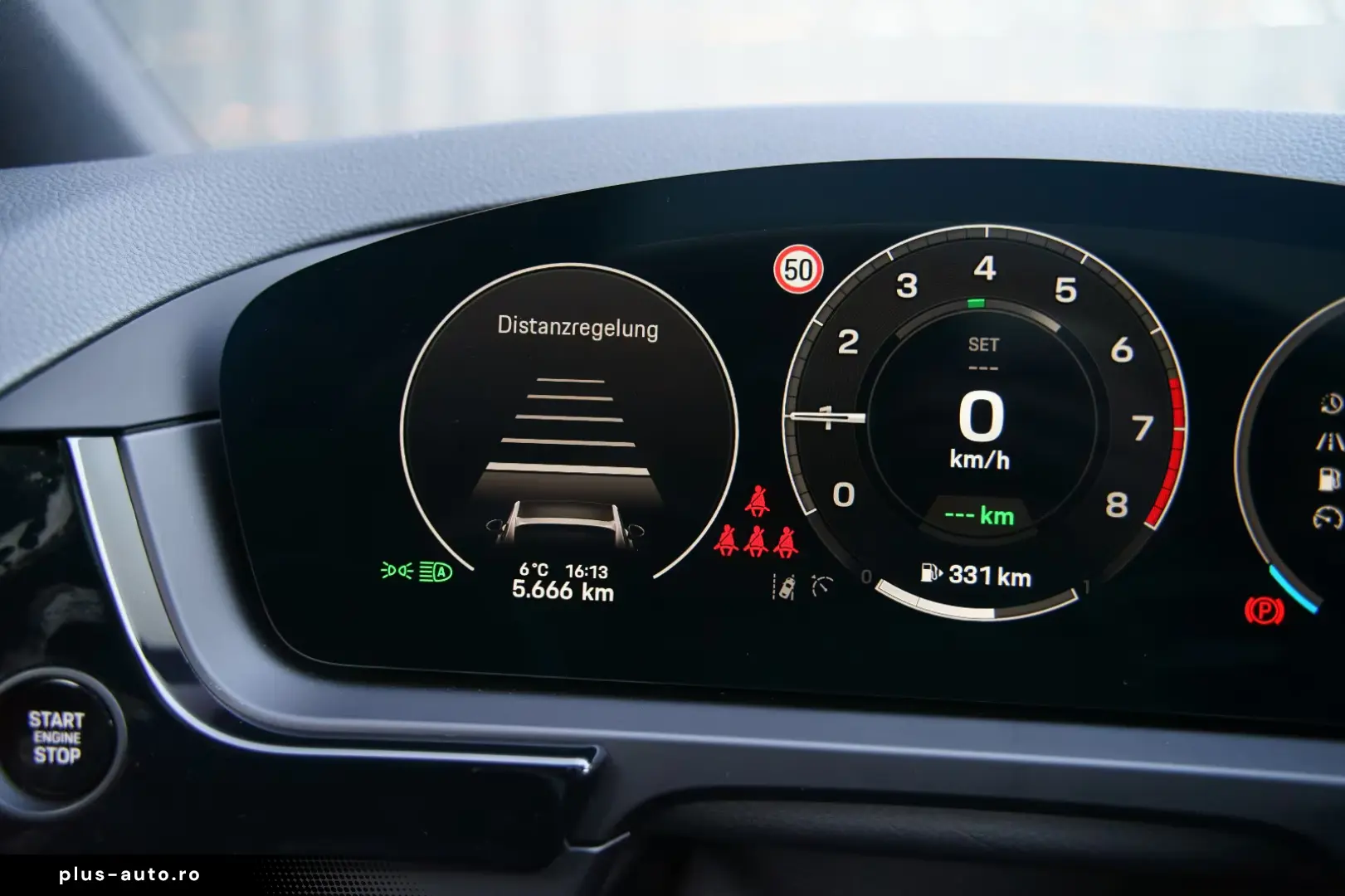 Porsche Cayenne Coupe E-Hybrid SportDesign P-Display