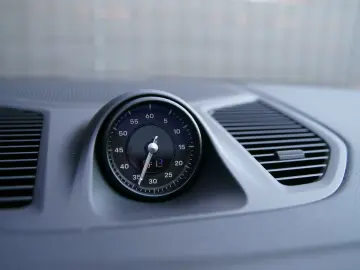 Porsche Cayenne Coupe E-Hybrid SportDesign P-Display