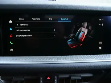 Porsche Cayenne Coupe E-Hybrid SportDesign P-Display