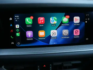 Porsche Cayenne Coupe E-Hybrid SportDesign P-Display