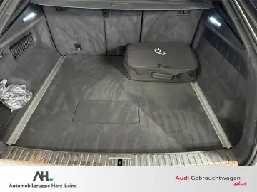 AUDI Q8 55 TFSIe S line quattro Tiptronic HD-Matrix A