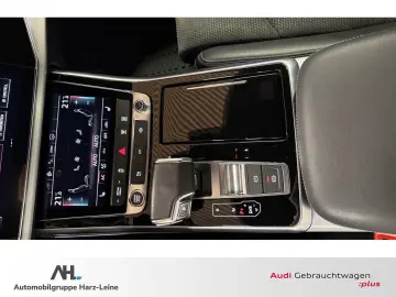 AUDI Q8 55 TFSIe S line quattro Tiptronic HD-Matrix A