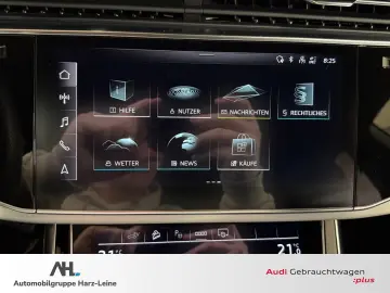 AUDI Q8 55 TFSIe S line quattro Tiptronic HD-Matrix A