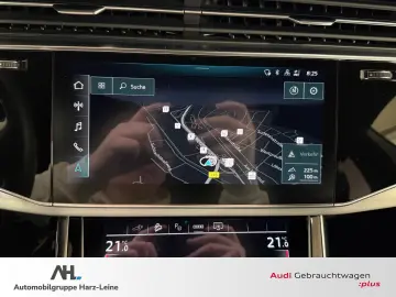 AUDI Q8 55 TFSIe S line quattro Tiptronic HD-Matrix A