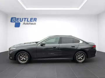 BMW 520d Limousine aLED eSitze 360 Kam HUD