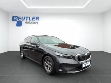 BMW 520d Limousine aLED eSitze 360 Kam HUD