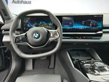 BMW 520d Limousine aLED eSitze 360 Kam HUD