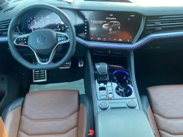 VW Touareg 3.0 TSI 4Motion R-Line Stdhzg AHK ACC