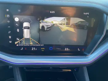 VW Touareg 3.0 TSI 4Motion R-Line Stdhzg AHK ACC