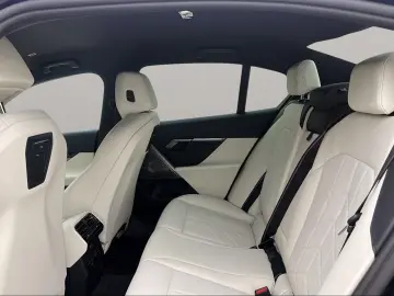 BMW 550e xDrive Limousine M Sport AHK Kamera LED