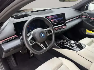 BMW 550e xDrive Limousine M Sport AHK Kamera LED