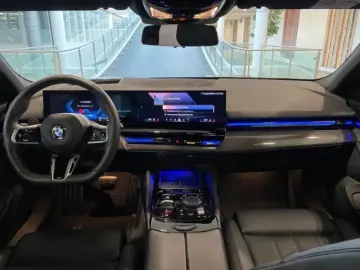 BMW 540 d x M-Sport 19'' StdHeiz Pano Klim&hellip;