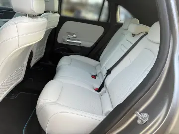 MERCEDES-BENZ EQA 250 AMG Pano HUD Kam LenkHz Distro&hellip;