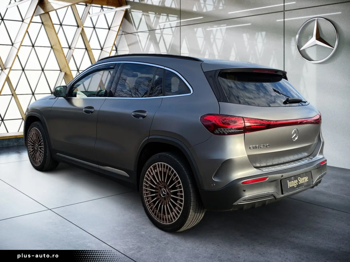 MERCEDES-BENZ EQA 250 AMG Pano HUD Kam LenkHz Distro&hellip;