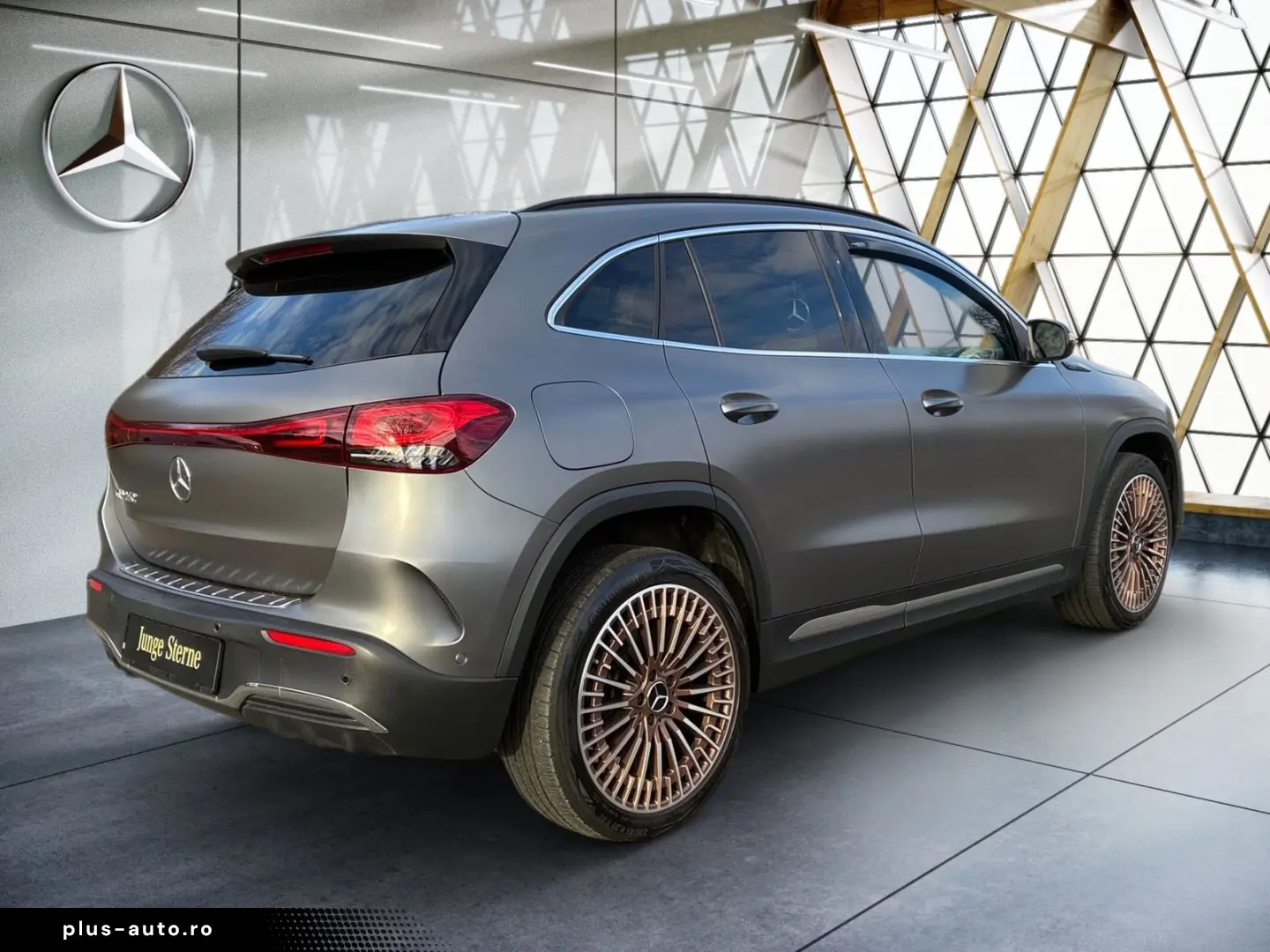 MERCEDES-BENZ EQA 250 AMG Pano HUD Kam LenkHz Distro&hellip;