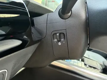 MERCEDES-BENZ EQA 250 AMG Pano HUD Kam LenkHz Distro&hellip;