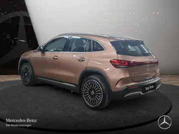 MERCEDES-BENZ EQA 300 4M AMG Adv  Pano AHK Fahrass LED 360