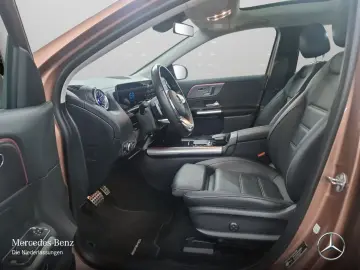 MERCEDES-BENZ EQA 300 4M AMG Adv  Pano AHK Fahrass LED 360