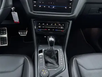 VW Tiguan R-Line 2.0 TSI 4M DSG BLACK STYLE 360  MA