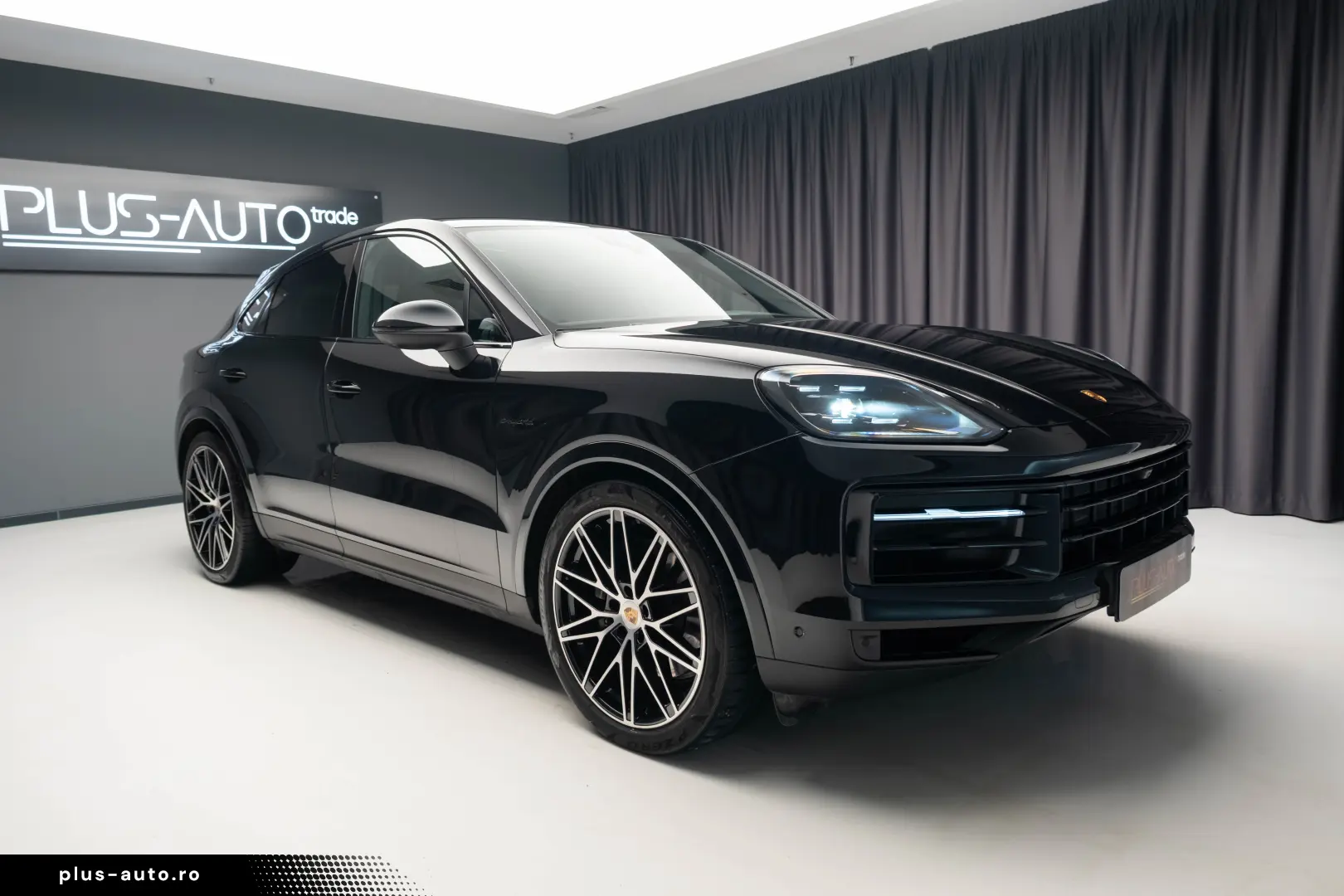 Porsche Cayenne E-HYBRID COUPE
