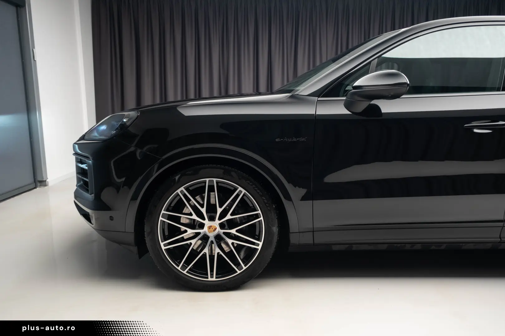 Porsche Cayenne E-HYBRID COUPE