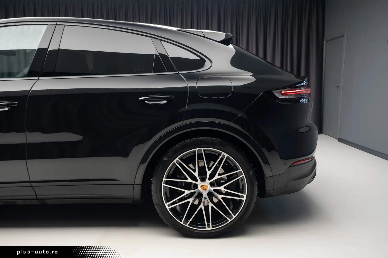 Porsche Cayenne E-HYBRID COUPE