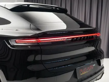 Porsche Cayenne E-HYBRID COUPE