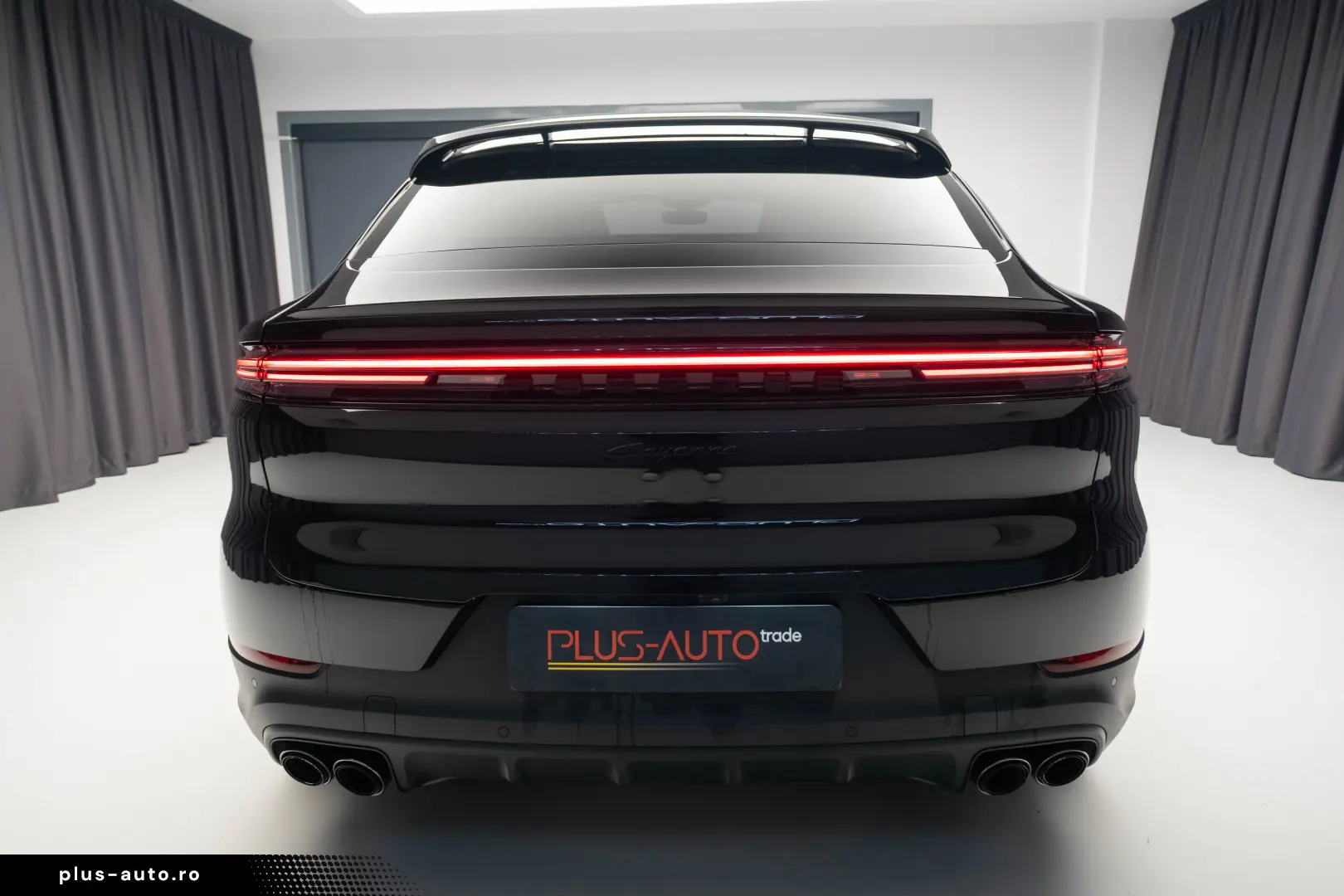 Porsche Cayenne E-HYBRID COUPE