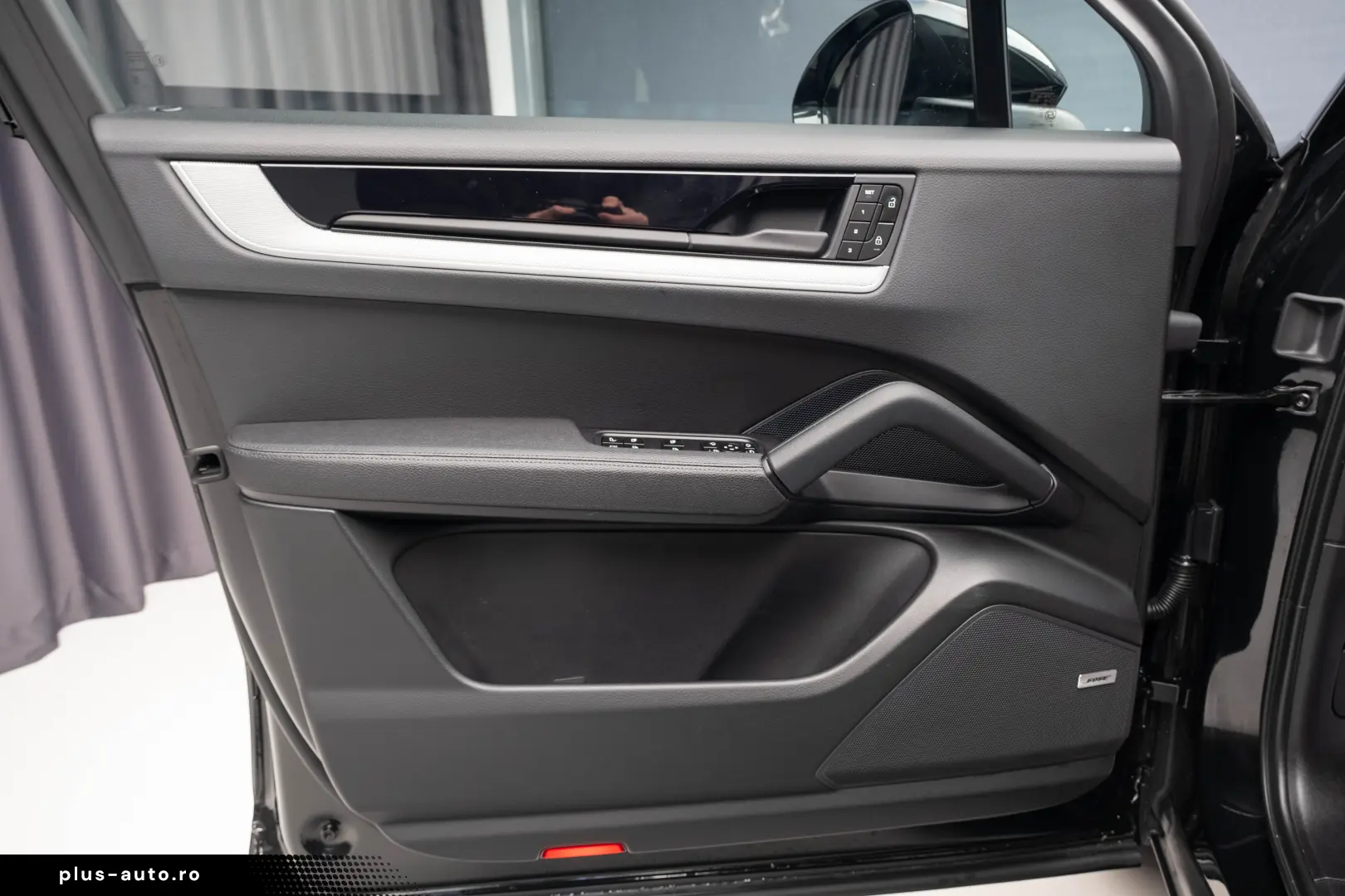 Porsche Cayenne E-HYBRID COUPE