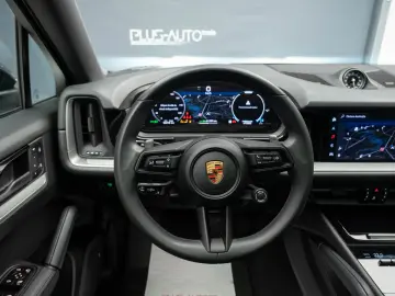 Porsche Cayenne E-HYBRID COUPE