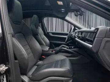 Porsche Cayenne E-HYBRID COUPE