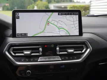 BMW X4 M Competition INDIVIDUAL Head-Up Kamera Harma