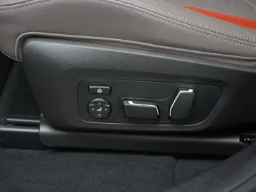 BMW X4 M Competition INDIVIDUAL Head-Up Kamera Harma